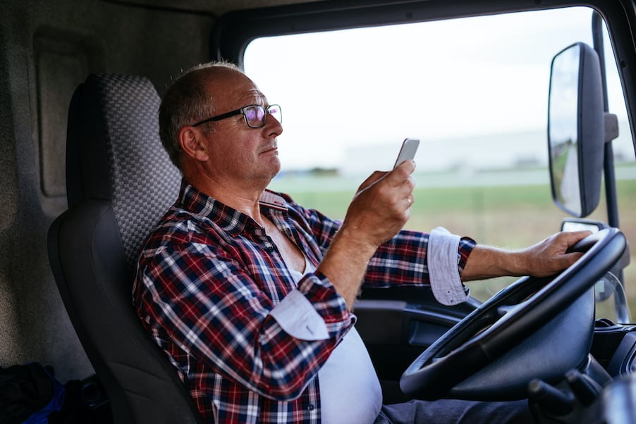 18-Wheeler Distracted Driving Accidents