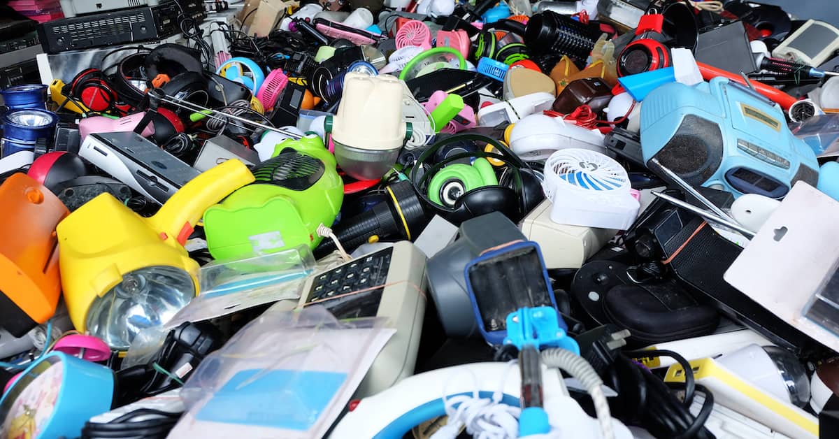 How Do Companies Deal with Defective Products?