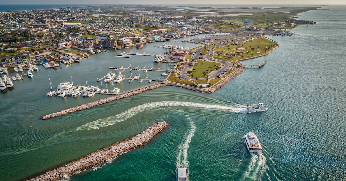 Boats coming in and out of a marina. | Patrick Daniel Law